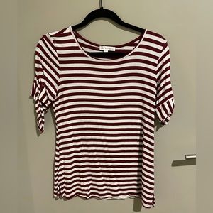 SMALL Down East maroon and white super soft shirt sleeve shirt